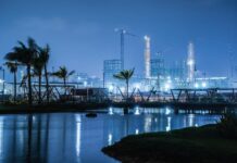 Detectan hidrocarburo en río cercano a Dos Bocas; piden evitar navegación en la zona