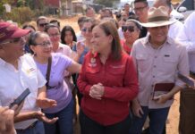 Supervisa Rocío Nahle rehabilitación de la carretera Acayucan–Soteapan