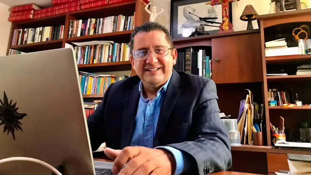 Reconoce ACOVER a Miguel Valera por su trayectoria y Premio Nacional de Periodismo Reconoce ACOVER a Miguel Valera por su trayectoria y Premio Nacional de Periodismo