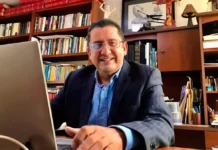 Reconoce ACOVER a Miguel Valera por su trayectoria y Premio Nacional de Periodismo