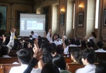Promueve SEV uso consciente de redes sociales entre estudiantes de bachillerato