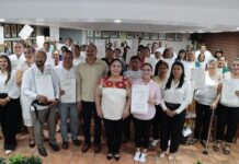 SEV entrega títulos de propiedad a 54 escuelas; destacan planteles con 94 años