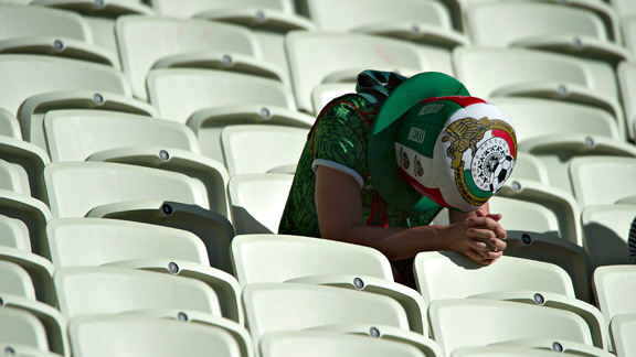 FIFA castiga otra vez a México por grito discriminatorio; cerrarán zonas del Cuauhtémoc FIFA castiga otra vez a México por grito discriminatorio; cerrarán zonas del Cuauhtémoc