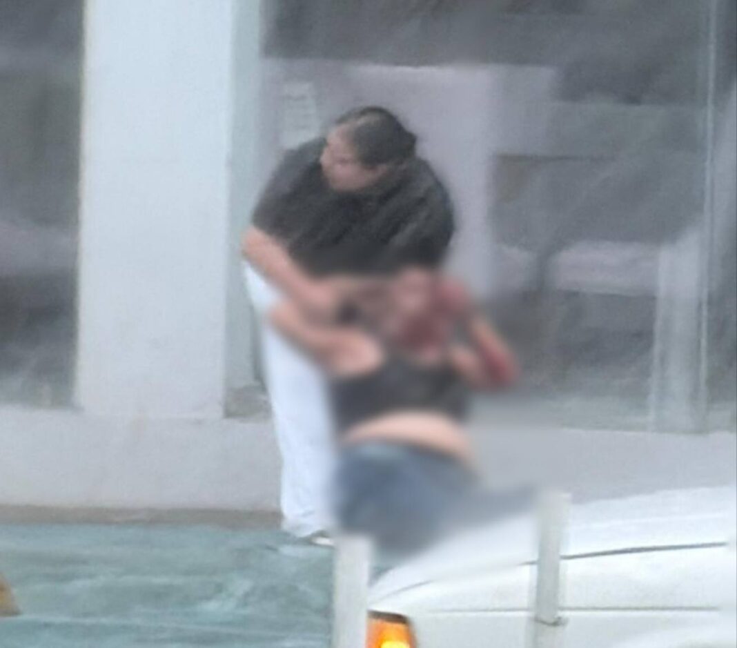 Mujer resulta herida tras caerle cristales debido a fuerte rachas de viento durante tormenta en Xalapa Mujer resulta herida tras caerle cristales debido a fuerte rachas de viento durante tormenta en Xalapa