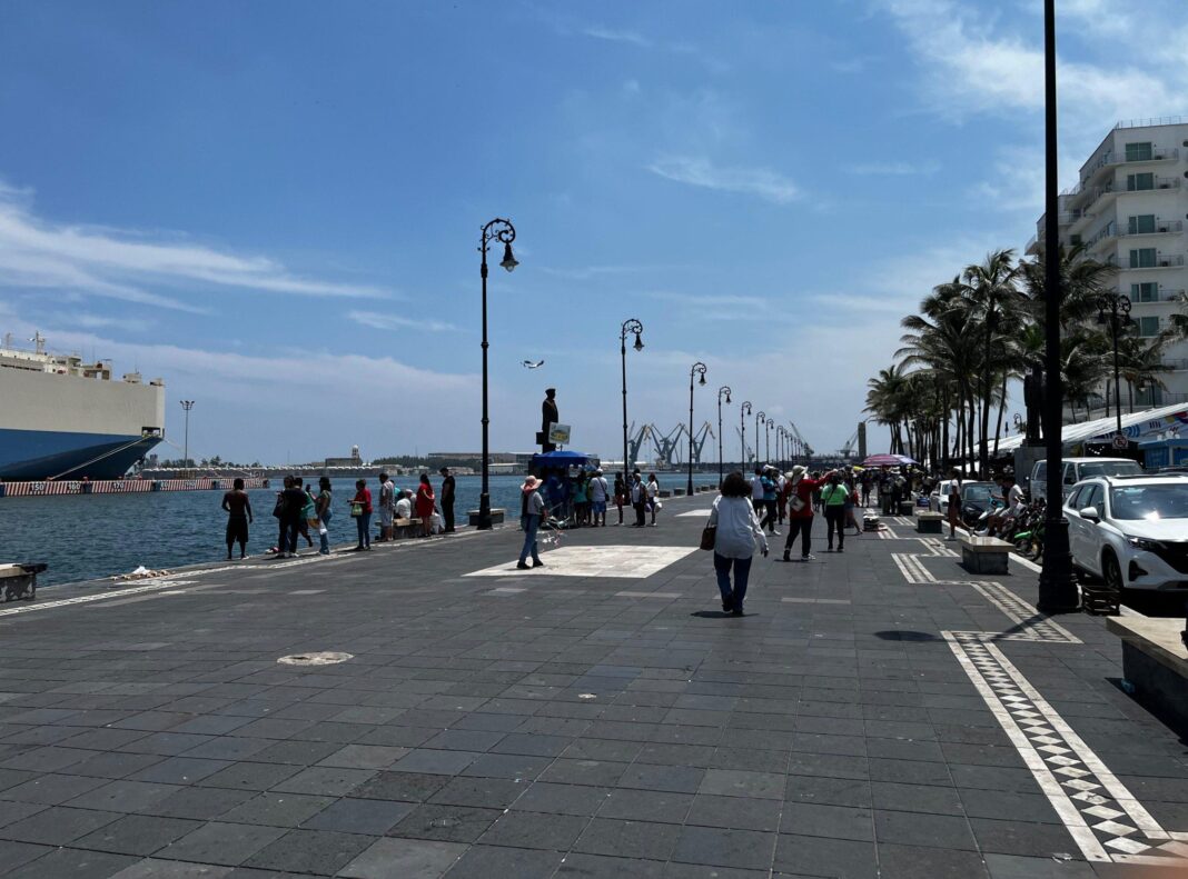 Seguirá el calor en Veracruz; prevén lluvias y rachas de viento este fin de semana Seguirá el calor en Veracruz; prevén lluvias y rachas de viento este fin de semana