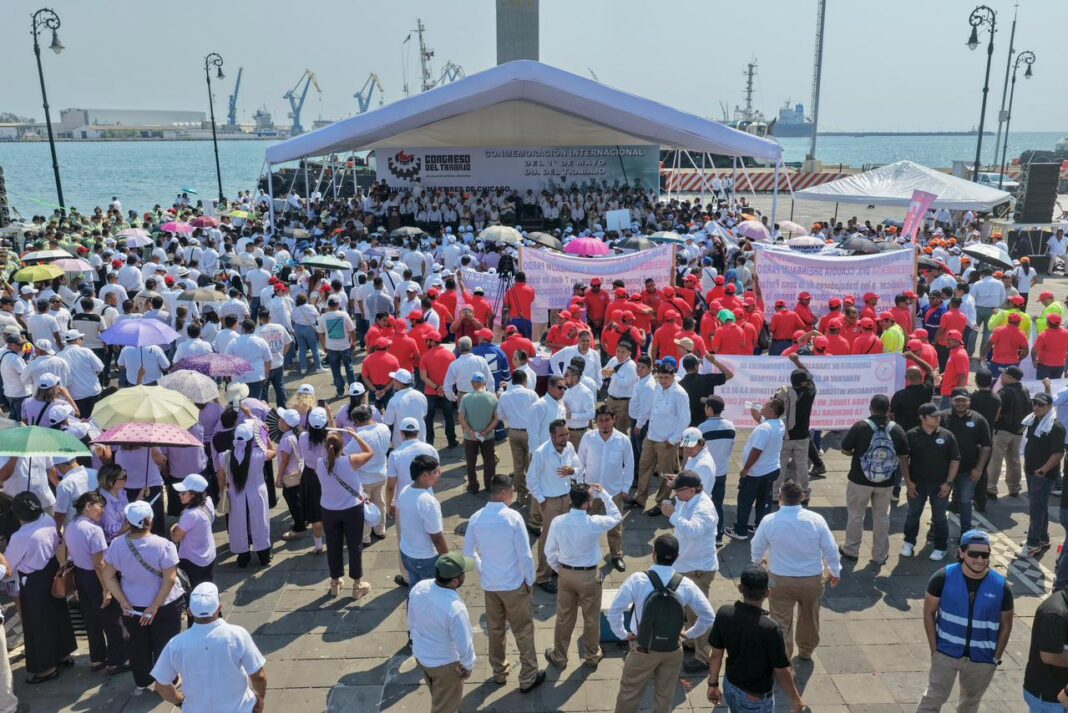 Reafirma Rosa María compromiso con las y los trabajadores veracruzanos Reafirma Rosa María compromiso con las y los trabajadores veracruzanos