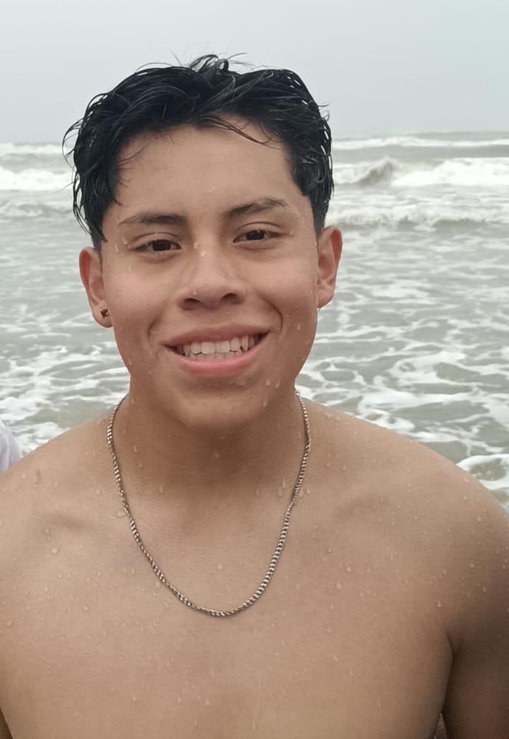 Continúa búsqueda de joven desaparecido en el mar de Tecolutla; familia suplica apoyo ciudadano Continúa búsqueda de joven desaparecido en el mar de Tecolutla; familia suplica apoyo ciudadano