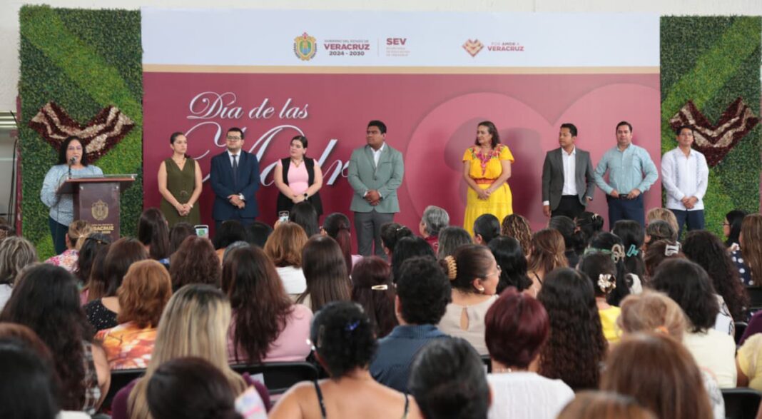 Reconoce SEV labor de madres trabajadoras al servicio de la educación en Veracruz Reconoce SEV labor de madres trabajadoras al servicio de la educación en Veracruz