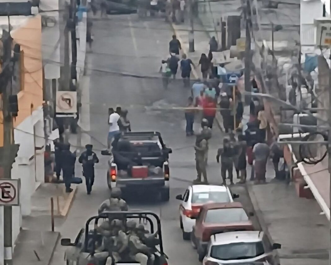 Balacera en carnicería de Tuxpan provoca pánico y deja cuatro heridos Balacera en carnicería de Tuxpan provoca pánico y deja cuatro heridos