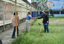 Realiza SEV tequio en primaria Carlos A. Carrillo de Xalapa