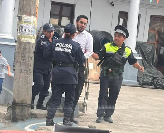 Balean a Noé Torres Martínez en Chicontepec; reportan que está fuera de peligro Balean a Noé Torres Martínez en Chicontepec; reportan que está fuera de peligro