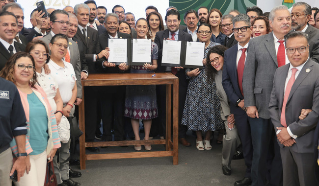 La primavera laboral llegó para quedarse: Presidenta anuncia acuerdo para que trabajadores del Estado ganen el salario medio del IMSS La primavera laboral llegó para quedarse: Presidenta anuncia acuerdo para que trabajadores del Estado ganen el salario medio del IMSS