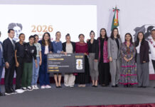 Presidenta Claudia Sheinbaum presenta a las cuatro ganadoras del concurso Representa a México en la Inauguración del Mundial