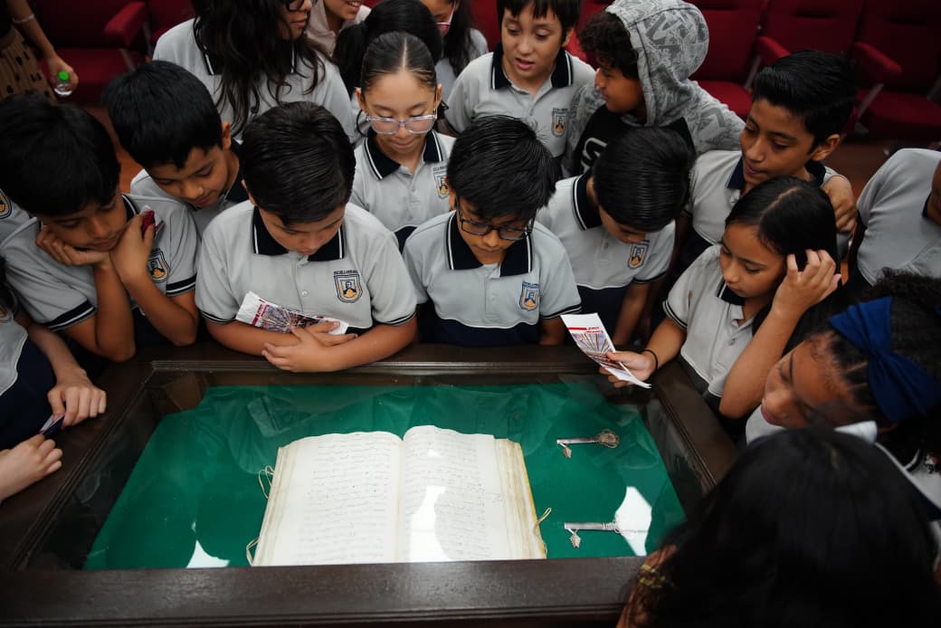 Estudiantes de la Primaria Enrique C. Rébsamen visitaron el Palacio Municipal, conocieron su historia Estudiantes de la Primaria Enrique C. Rébsamen visitaron el Palacio Municipal, conocieron su historia