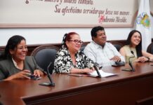 Entrega Daniela Griego equipos de cómputo para fortalecer a centros educativos de Xalapa