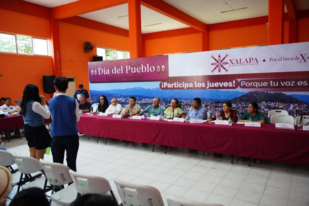 Refrenda Daniela Griego compromiso con el desarrollo de las congregaciones; iniciará construcción de clínica en El Castillo Refrenda Daniela Griego compromiso con el desarrollo de las congregaciones; iniciará construcción de clínica en El Castillo