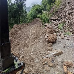 SICT mantiene la conectividad en comunidades veracruzanas mediante atención permanente en caminos en reconstrucción SICT mantiene la conectividad en comunidades veracruzanas mediante atención permanente en caminos en reconstrucción