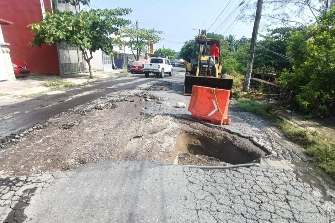 Grupo MAS es responsable de socavones y fallas en la red hidrosanitaria de Veracruz Grupo MAS es responsable de socavones y fallas en la red hidrosanitaria de Veracruz