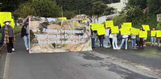 Bloquean carretera Xalapa-Perote para exigir reparación de vía estatal en Tlacolulan