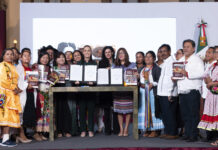 Presidenta firma convocatoria para consulta de iniciativa de Ley General de Derechos de los Pueblos Indígenas y Afromexicanos