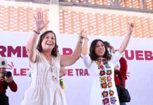 Diputada Naomi Santos rinde cuentas al distrito de Minatitlán