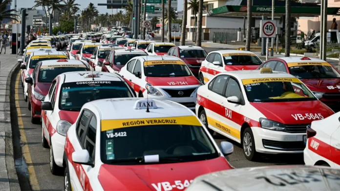 transportistas_piden_retirar_taxis_por_aplicaci-n_de_m-xico_y_veracruz_-1-.png_785523965