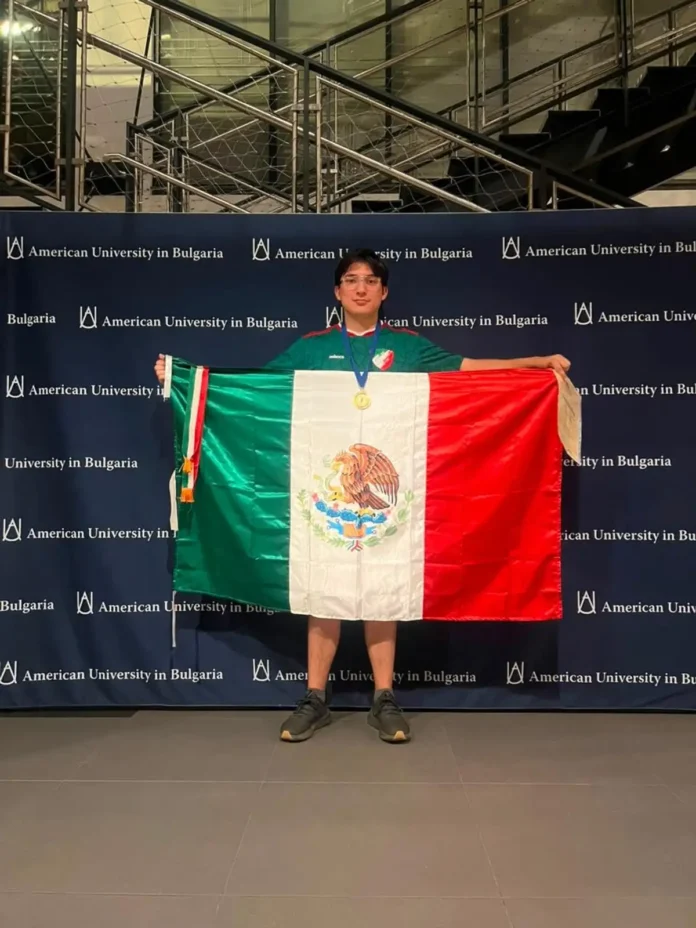 estudiante-de-la-uv-gana-oro-en-la-mayor-competencia-universitaria-de-matematicas-del-mundo_3c236c1a-9304-44a0-b24f-bfba07bb3bc5_media