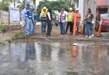 Supervisa Rosa María obras de rehabilitación del drenaje pluvial en El Coyol