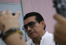 Desabasto y protestas exhiben pendientes en hospitales de Veracruz: Esteban Bautista