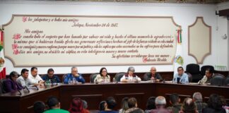 Dialoga Daniela Griego con vecinos afectados por escurrimientos pluviales; acuerdan soluciones