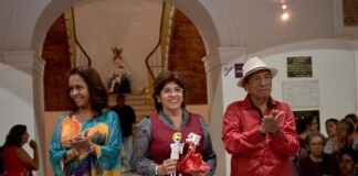 Inaugura Rosa María exposición colectiva “Bajo la Piel: Todos Somos Calacas”