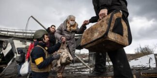 Rusia y Ucrania pactan tregua temporal para llevar ayuda y evacuar civiles